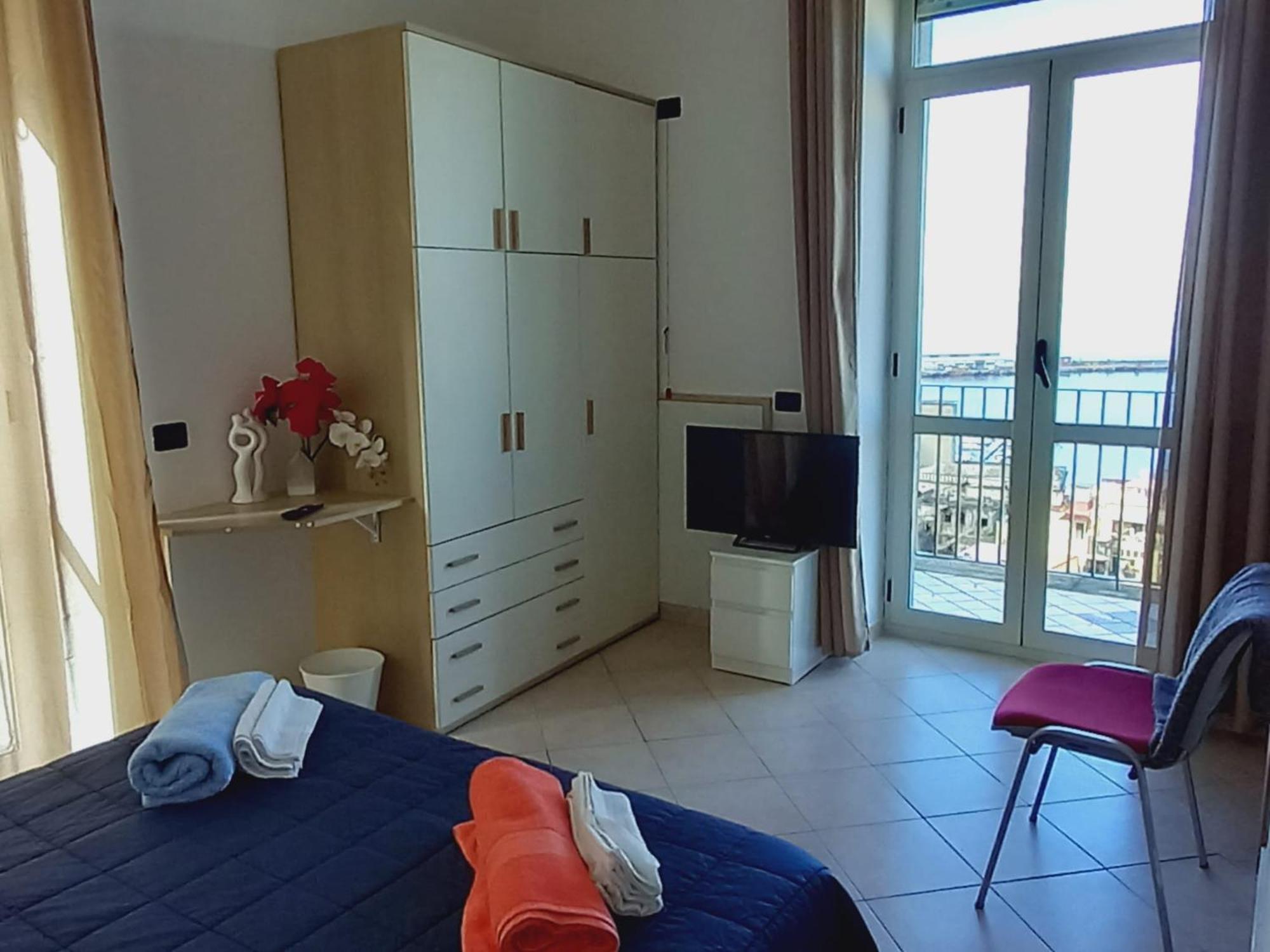 Stabia Gulfview Hostel Castellammare di Stabia Exterior photo