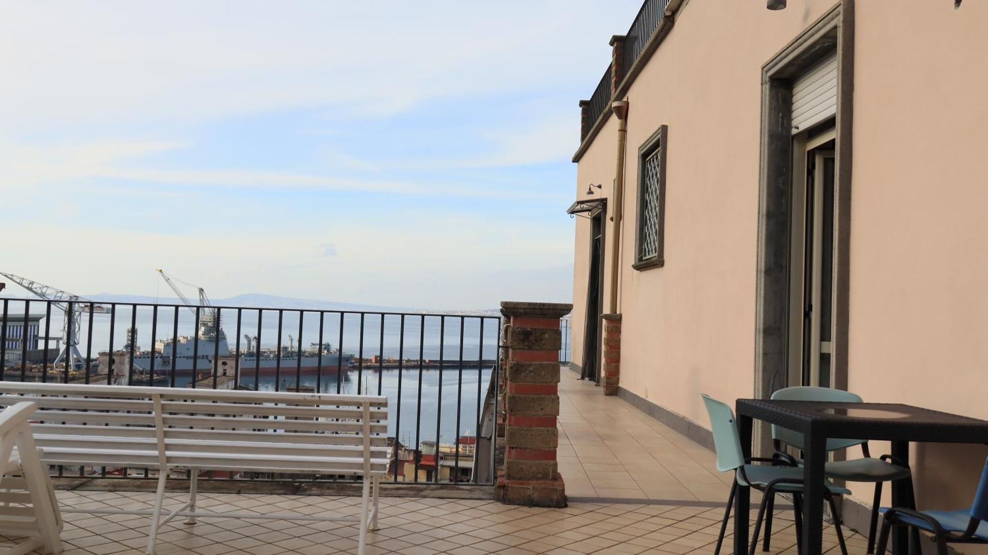 Stabia Gulfview Hostel Castellammare di Stabia Exterior photo